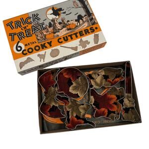COMPLETE SET  HALLOWEEN COOKIE CUTTERS  COMPLETE